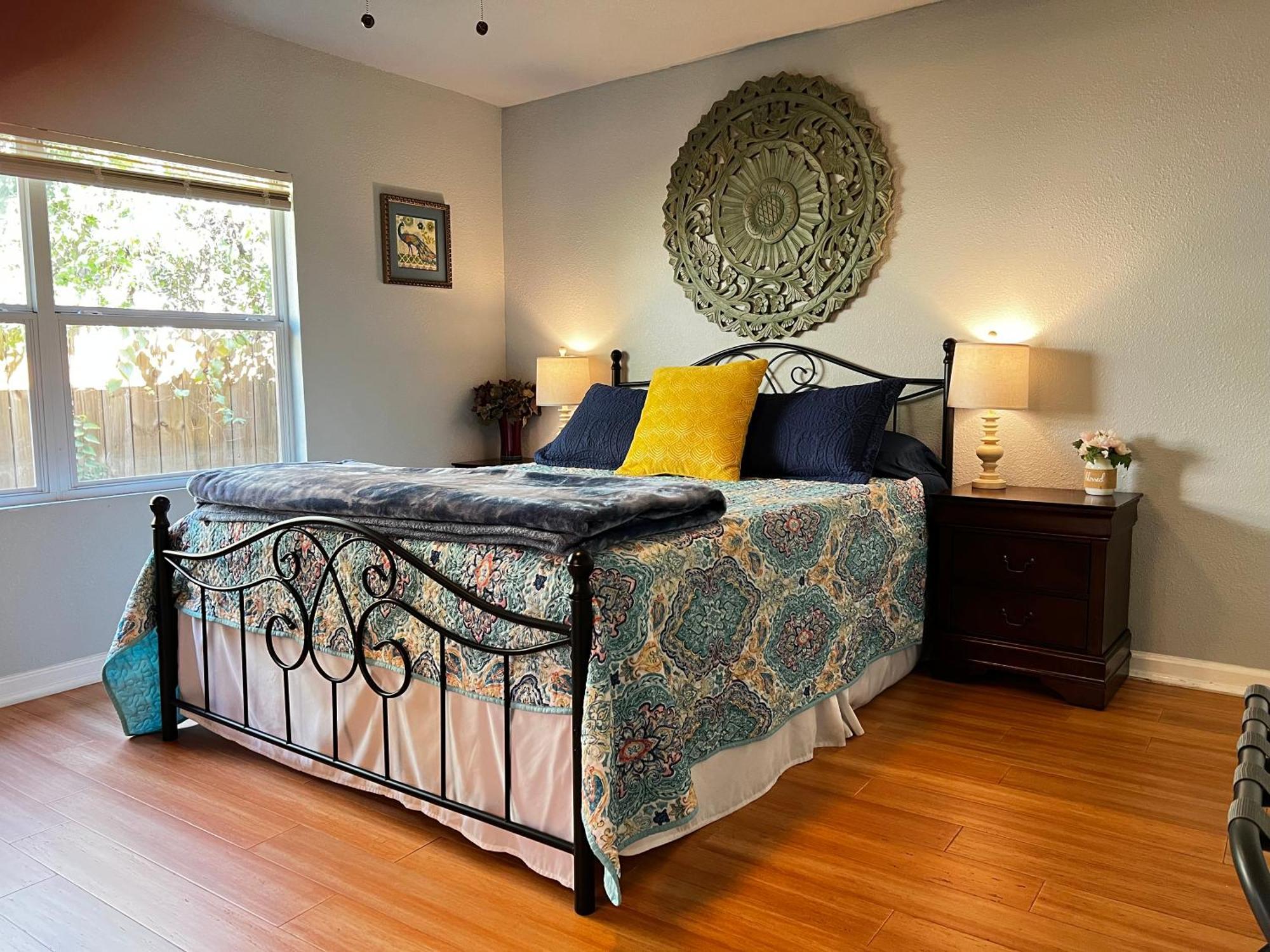 Boho Bliss- Cozy Private Room 2 Miles From Alamodome! ซานอันโตนิโอ ภายนอก รูปภาพ
