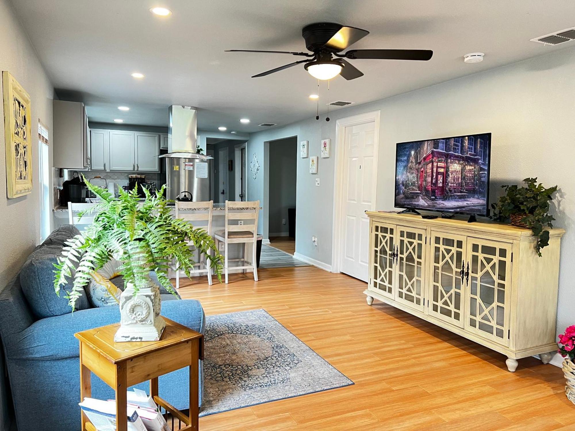 Boho Bliss- Cozy Private Room 2 Miles From Alamodome! ซานอันโตนิโอ ภายนอก รูปภาพ