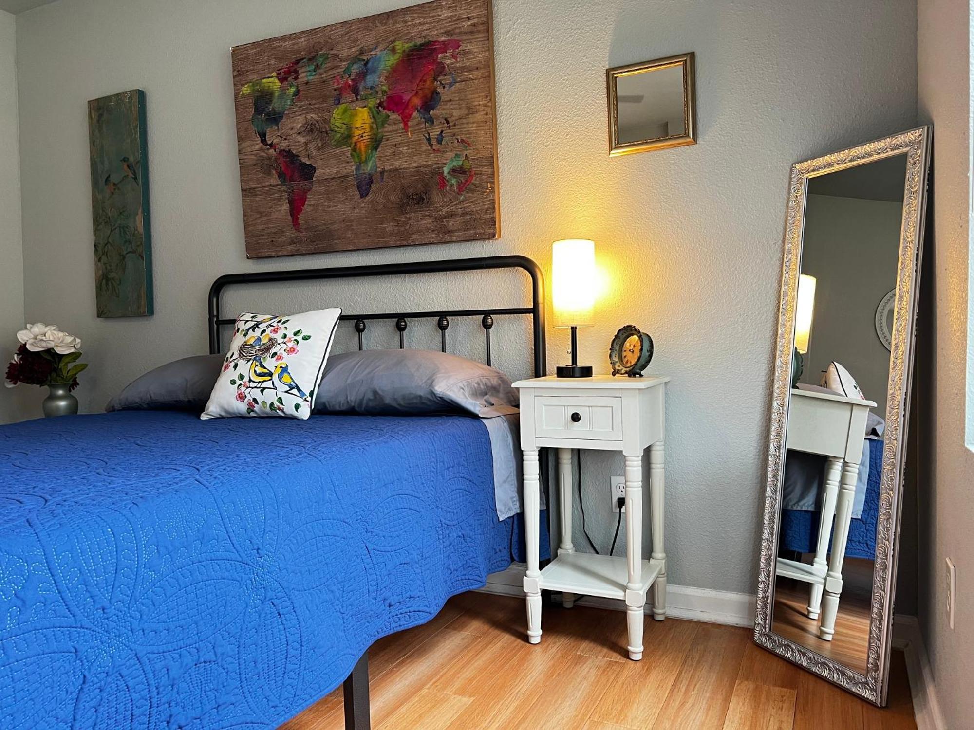 Boho Bliss- Cozy Private Room 2 Miles From Alamodome! ซานอันโตนิโอ ภายนอก รูปภาพ